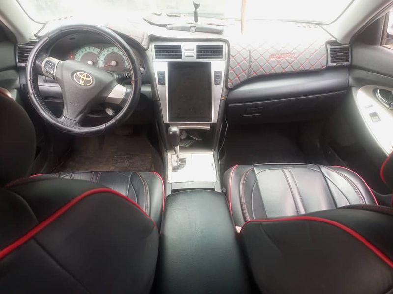 Thumbnail 2 of 2010 Toyota Camry